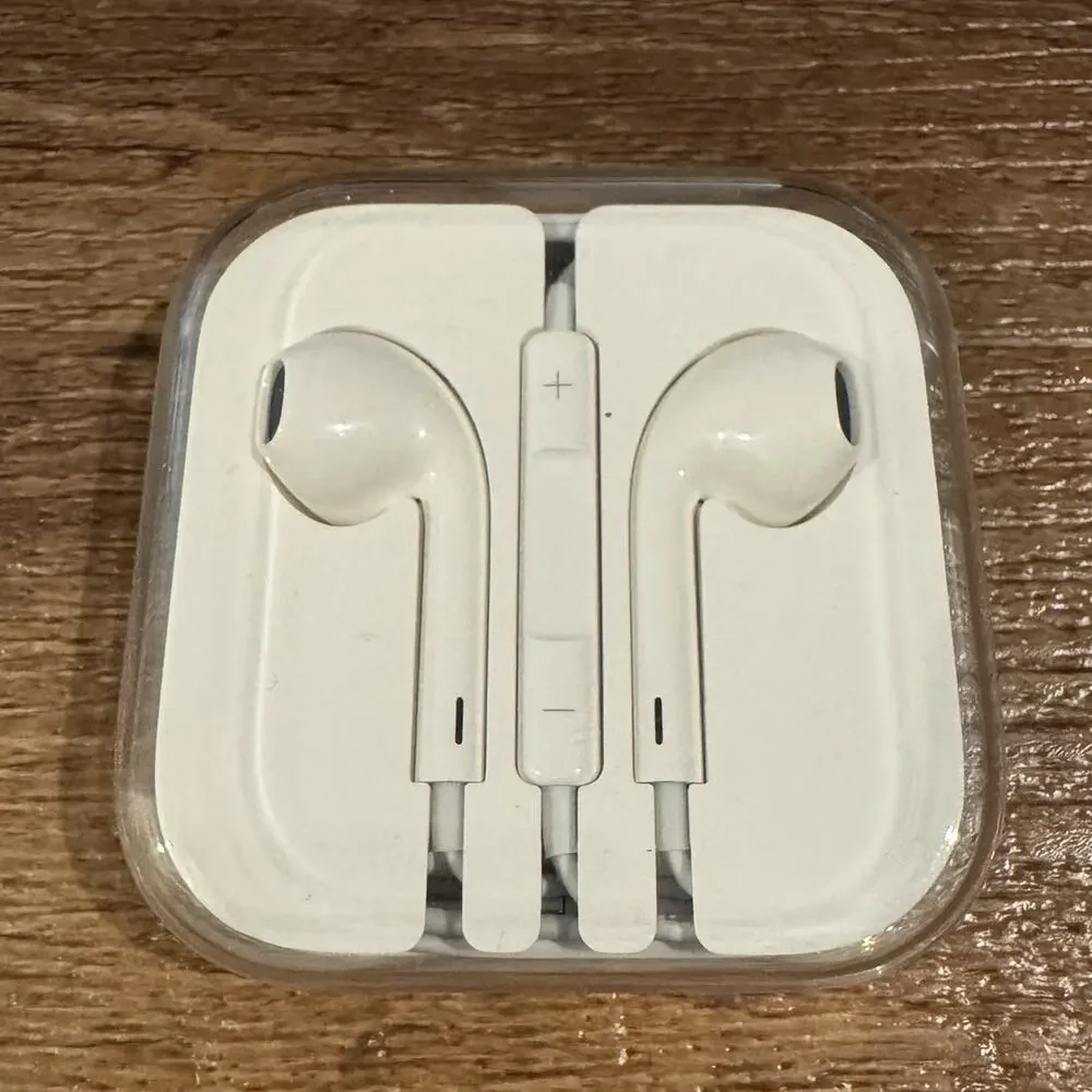 NEW Apple iPhone OEM Original Wired Earphones Earpods Earbuds 3.5mm Jack w/ Case